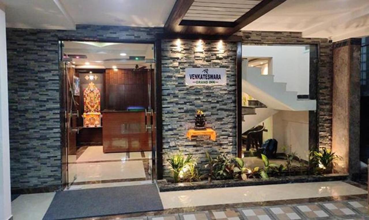 Fabhotel Nb Venkateswara Grand Inn Tirupati Eksteriør bilde