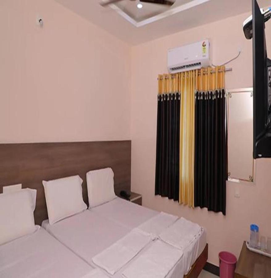 Fabhotel Nb Venkateswara Grand Inn Tirupati Eksteriør bilde