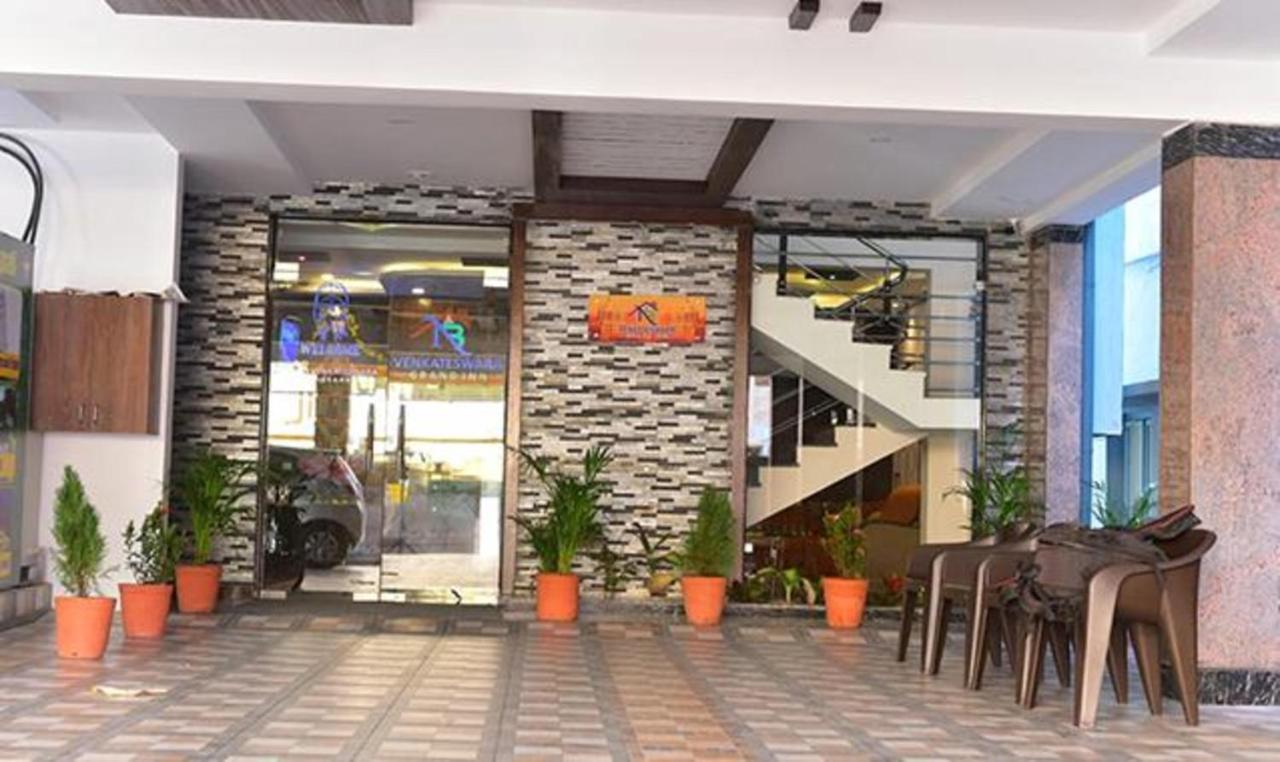Fabhotel Nb Venkateswara Grand Inn Tirupati Eksteriør bilde