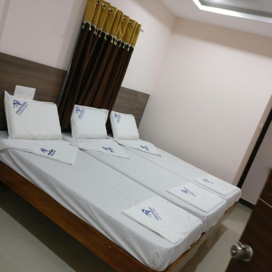 Fabhotel Nb Venkateswara Grand Inn Tirupati Eksteriør bilde